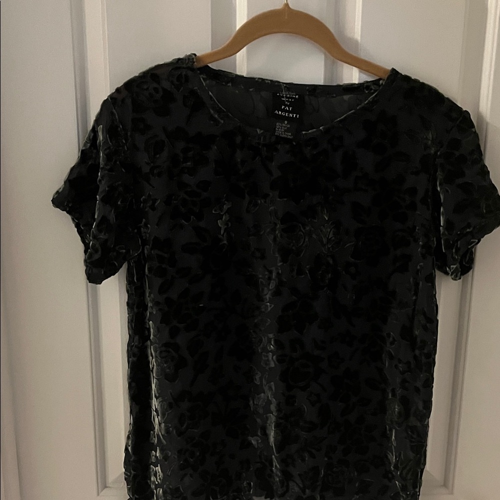 Ann Taylor Black Floral Velvet Tee